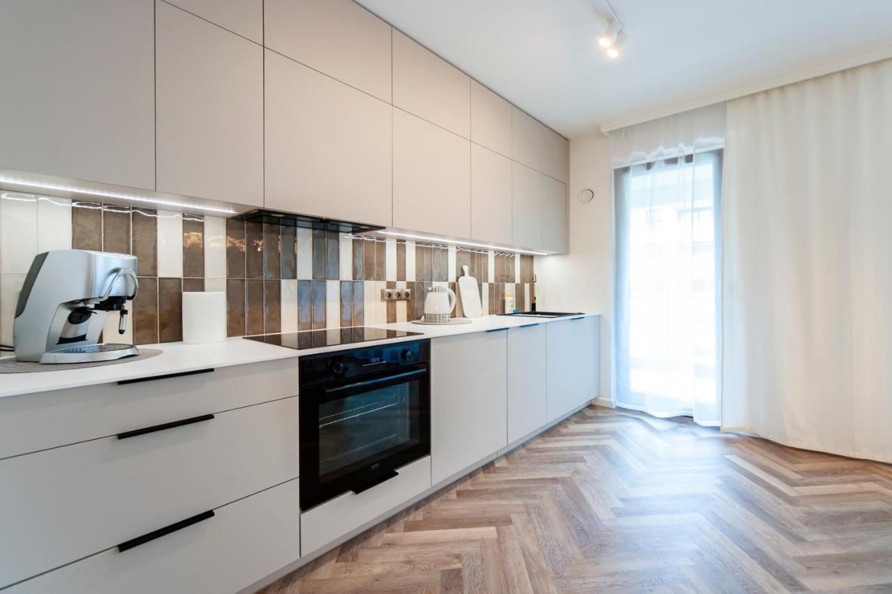 Very Berry - Bukowska 18c - Apartament With Balcony&garage - Check In 24h Apartament